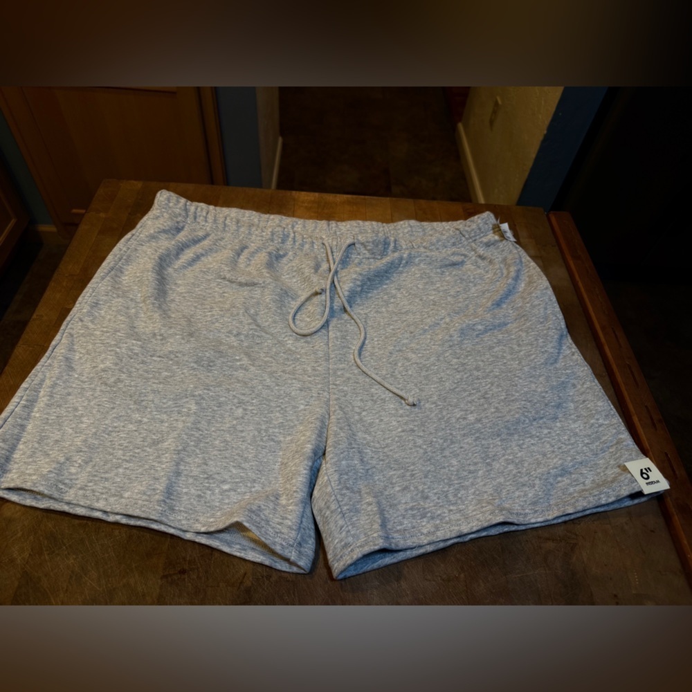 Men's XXL Gray Athletic Casual Shorts 6 inch inseam Brand New
